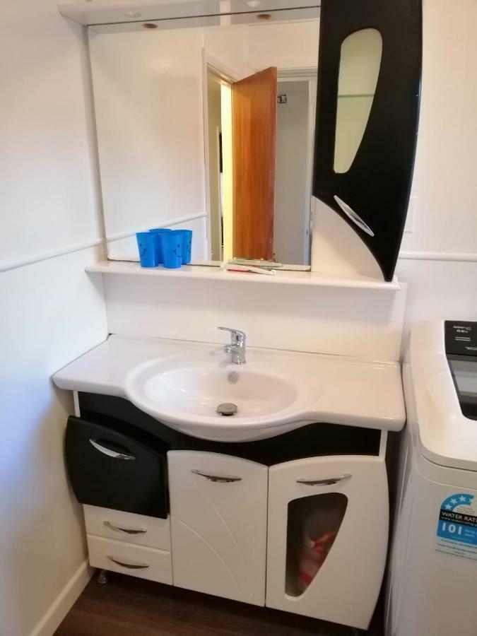 Homestay Double Room, Near The City Center クライストチャーチ エクステリア 写真